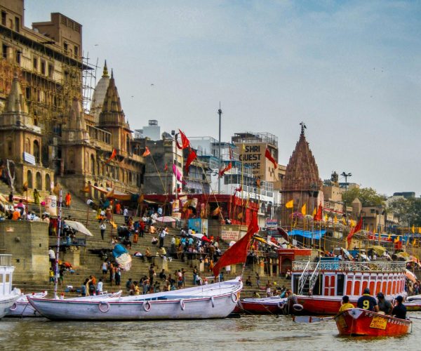 Dashashwamedh-Ghat-–-The-Glorious-Heartbeat-of-Varanasi
